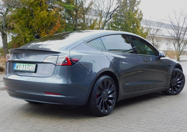 Tesla Model 3 cena 169900 przebieg: 18000, rok produkcji 2022 z Zduny małe 137